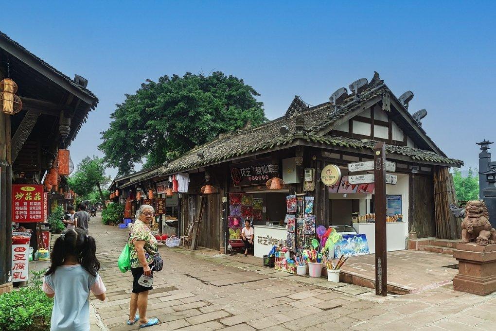 自建房一楼地面返潮怎么办